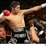 Jhonny Gonzalez defends WBC featherweight title against Tomas Villa