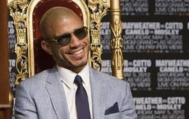miguel cotto smiling