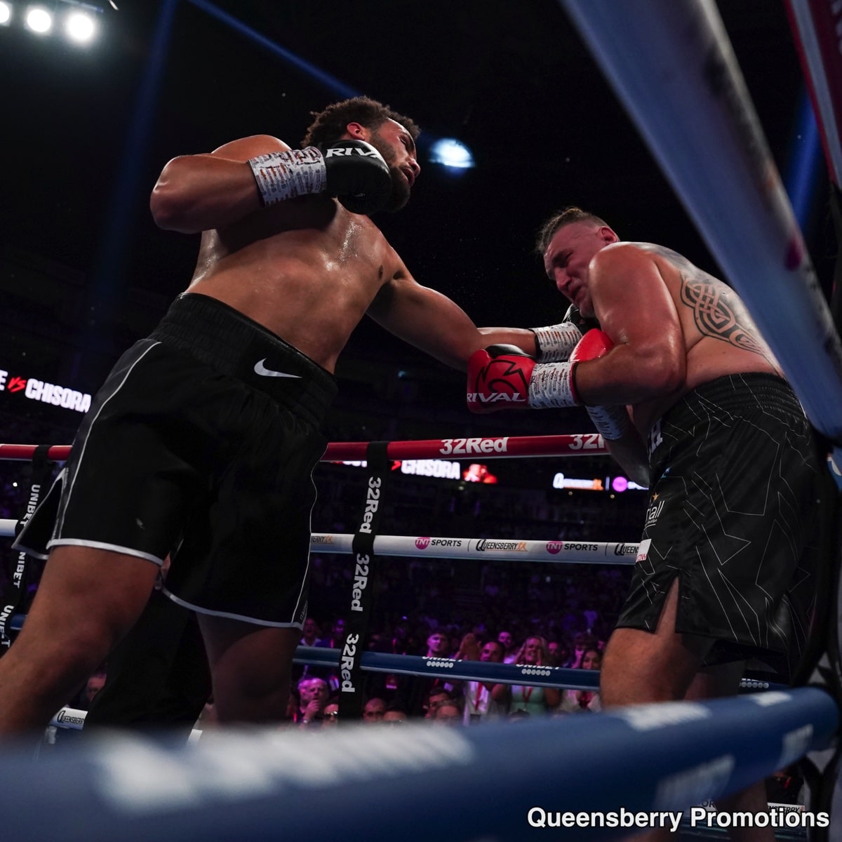 Derek Chisora - Joe Joyce Live Results from London - Boxing Image