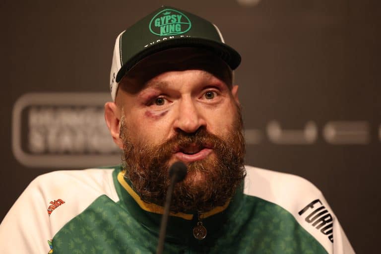 Oleksandr Usyk Bests Tyson Fury in Part Two of Heavyweight Title Rivalry - Boxing Image